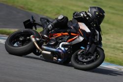 20250615 RIDINGZANMAI AK12016